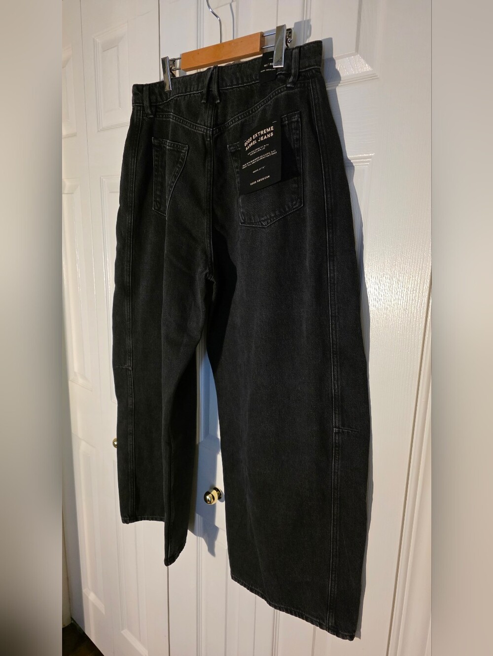 Good American Good Extreme Barrel Jeans in Black 373  Size 10/30 NWT - Picture 10 of 12
